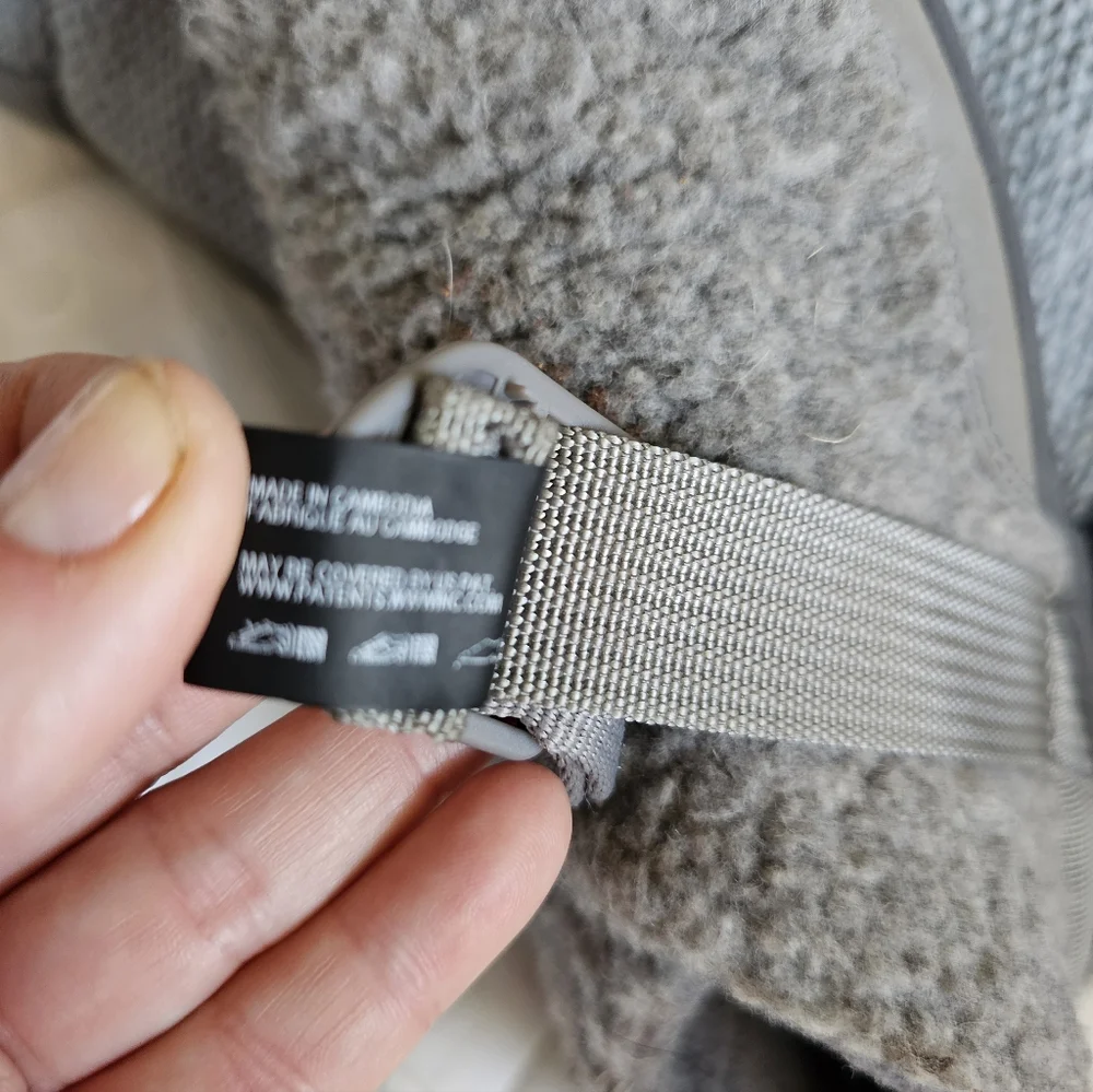 Chacos Ramble Fluff bootie. Shearling Cozy Gray Kids Sz 1. Unisex - Picture 3 of 11